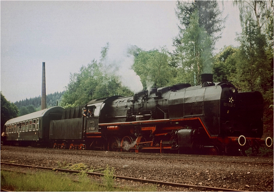 Sonderzug mit 50 1002 Niederwiesa-Wolkenstein in Willischthal. 1978