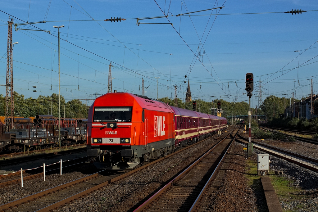 Sonntags ist Mlheim-Styrum gerne besucht fr die Eurostrand- und andere private Zge, so auch am 30.9.2012