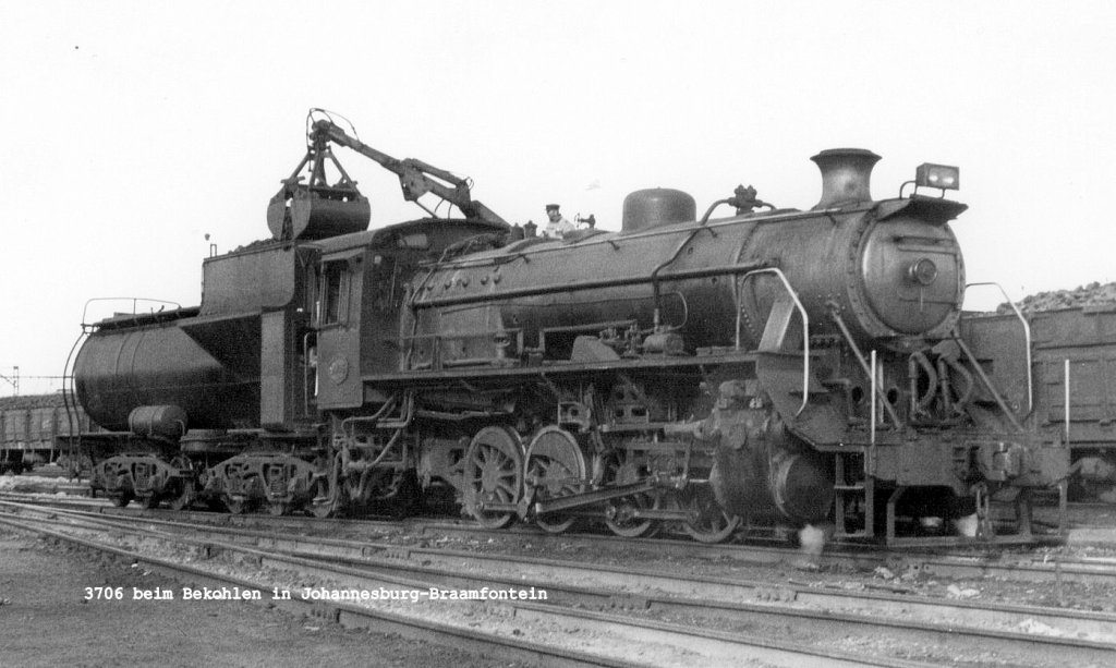 South African Railways engine no. 3706 (class S2) , july 1971 in Johannesburg-Braamfontein.