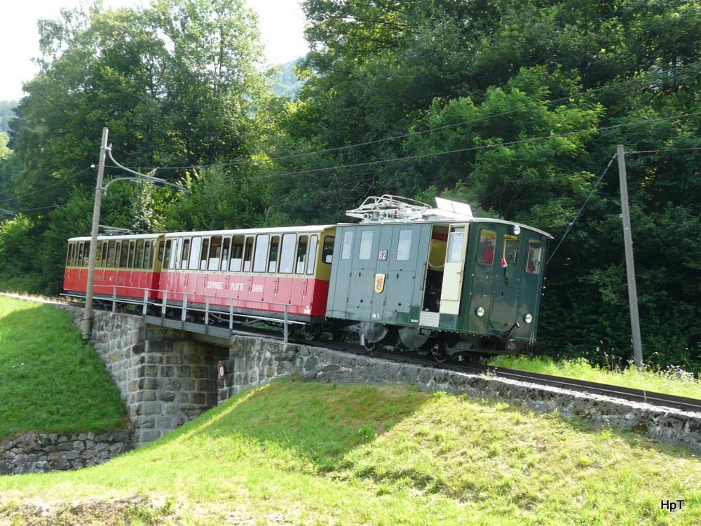 SPB - Zug mit der Lok  He 2/2 62 unterwegs nach Wilderswil am 03.08.2013