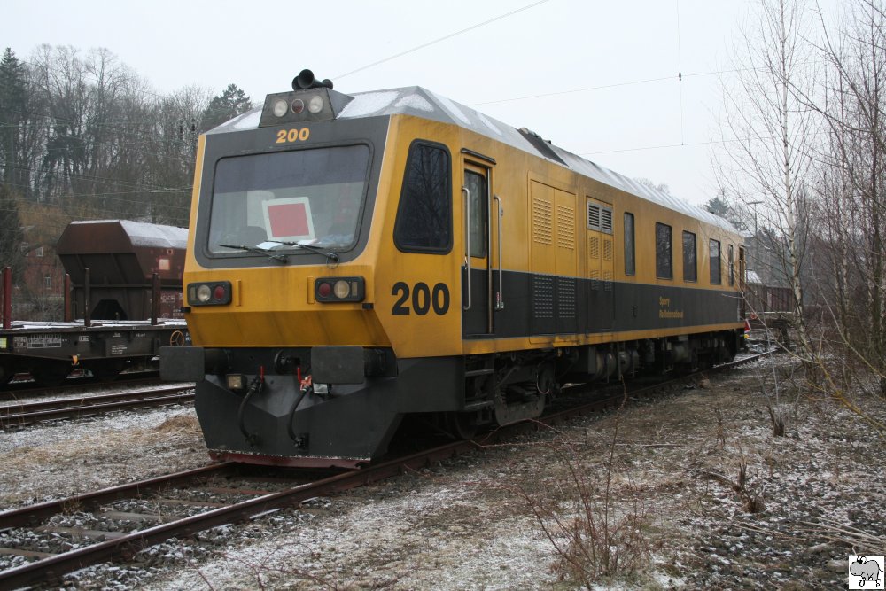 Sperry Railservice International Ultraschallschienenprfzug SRS 200 (97 86 12 501 10-3) der  Pethoplan GmbH  aus Berlin, abgestellt im Coburger Gterbahnhof am Morgen des 18. Februar 2011.