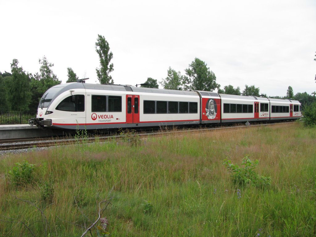 Stadler GTW 360 Wilhelm Tell der Veolia im Bahnhof Mook-Molenhoek am 3.Juli 2013