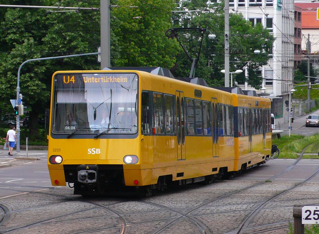 Stadtbahn DT8.9 3233/3234 auf der Linie U4 beim Berlinerplatz am 19.05.2012