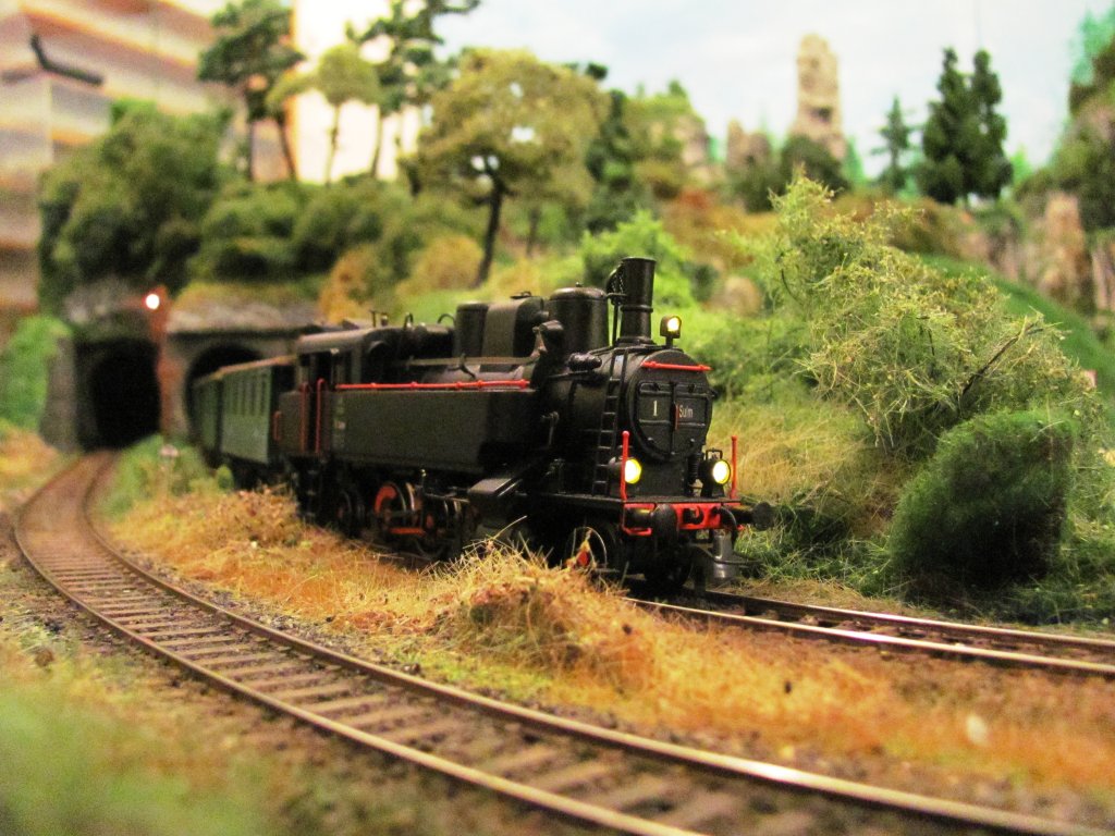 Stadtbahnlokomotive 30.117 kommt miit ihrem Gmp. aus Kflach an. Die Lokomotive die Ihren Hauptdienst auf der ehemaligen Sulmtalbahn versieht ist hier nur auf Besuch . 23.12.2012