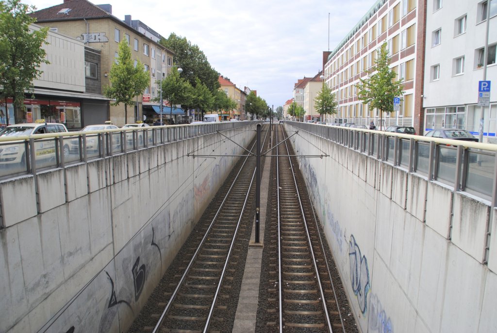 Stadtbahnrampe der Linien 6 und 11, der stra im Engelbosteler Damm, am 24. Juli 2010.