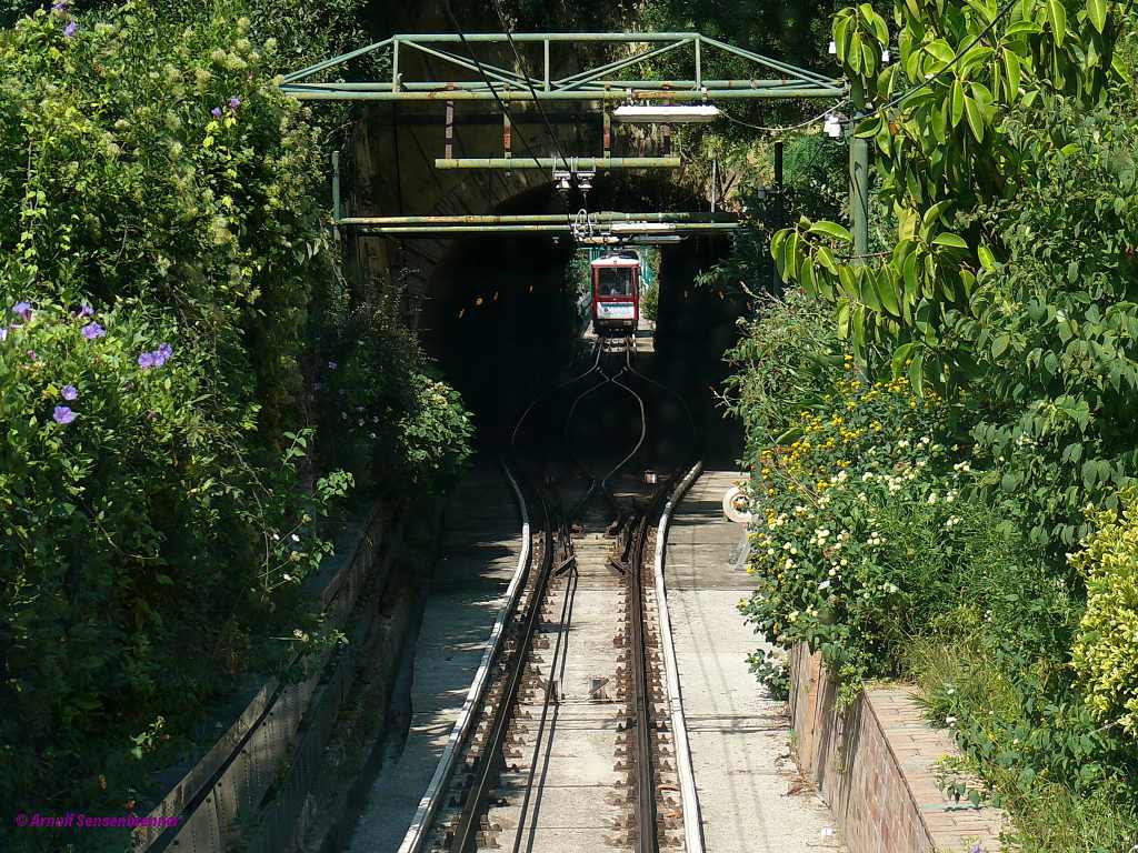 Standseilbahn Funicolare Capri-Marina Grande auf Capri.

2010-08-27 Capri