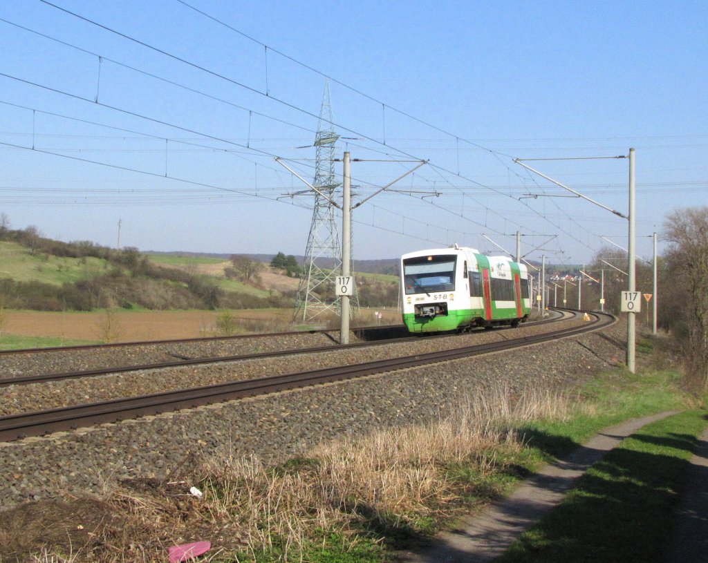 STB VT 124 (650 524-1) als STB 82969 von Erfurt Hbf nach Meiningen, bei Ingersleben; 07.04.2010