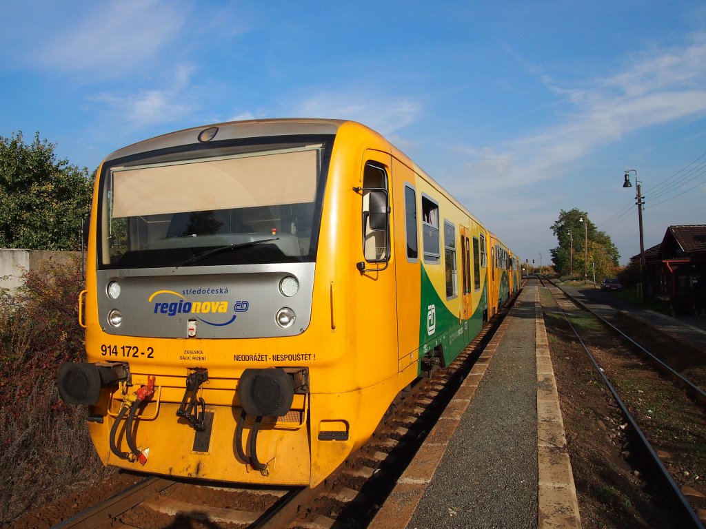 Steuerwagen 914 172-2 auf der Bhf. Kladno Ostrovec am 2012:10:18