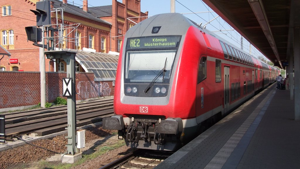 Steuerwagen im Bahnhof Rathenow am 23.04.2011 angekommen aus K�nigs Wusterhausen bereit zur r�ckfahrt