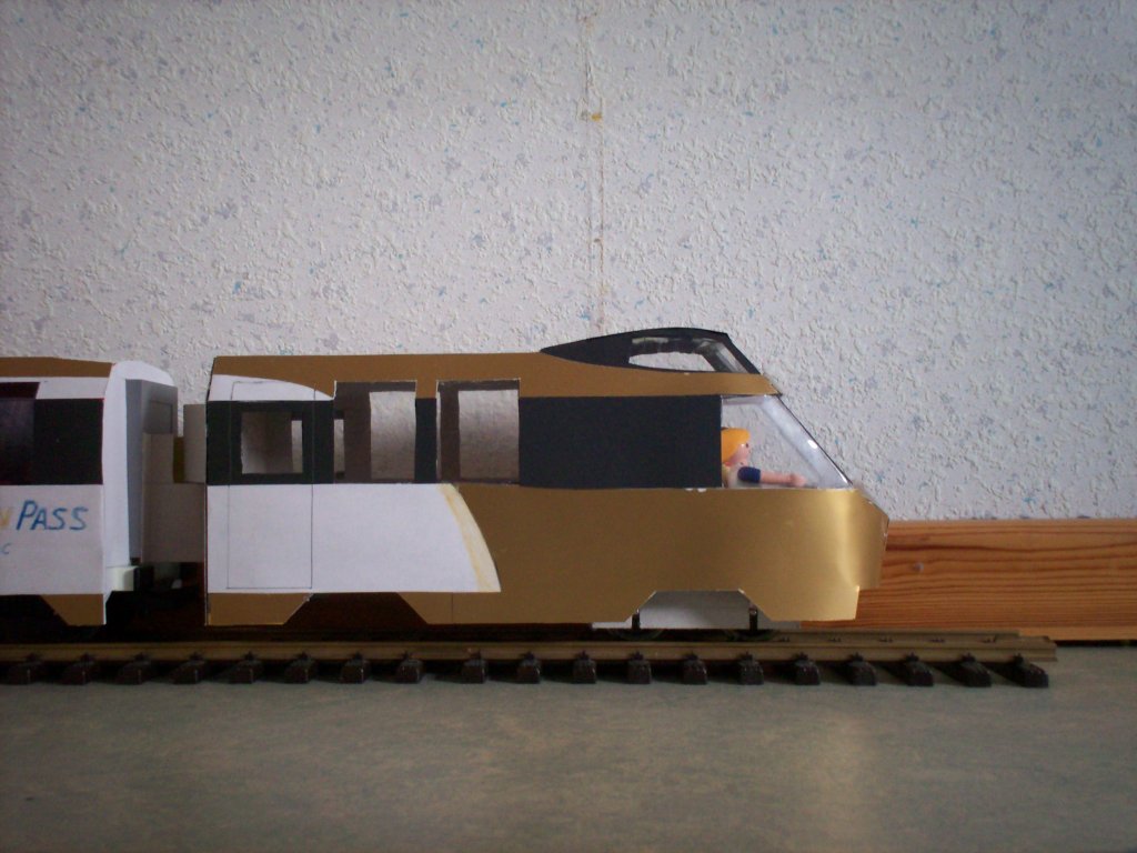 Steuerwagen des GoldenPass