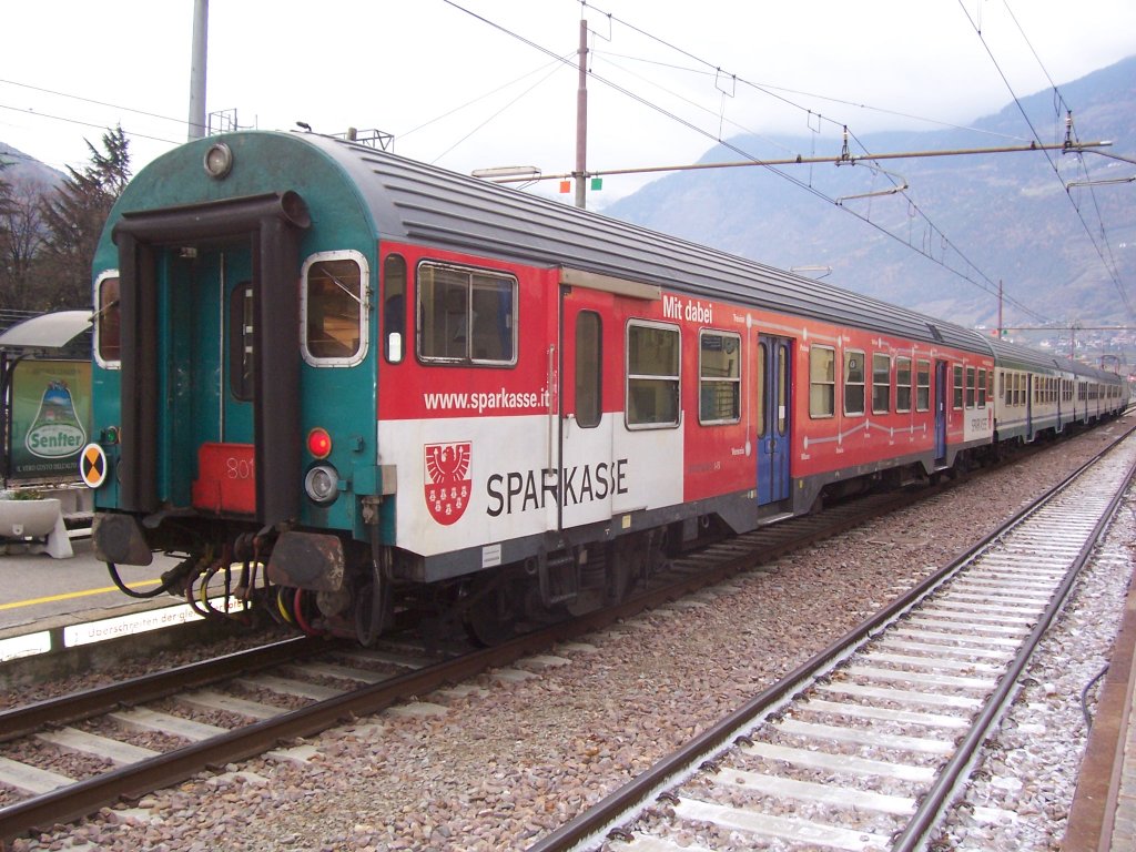 Steuerwagen des Pendelzuges Meran - Brenner - Meran am 14.11.2009 im Bahnhof von Meran