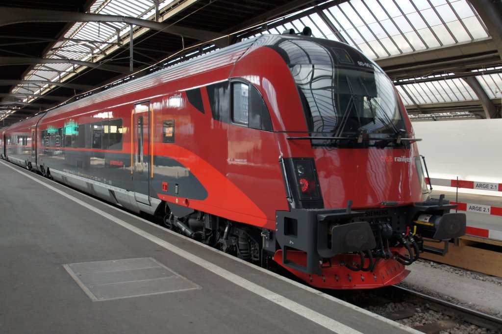 Steuerwagen des Railjet, aufgenommen am 16.03.2010 im Hauptbahnhof Zrich.