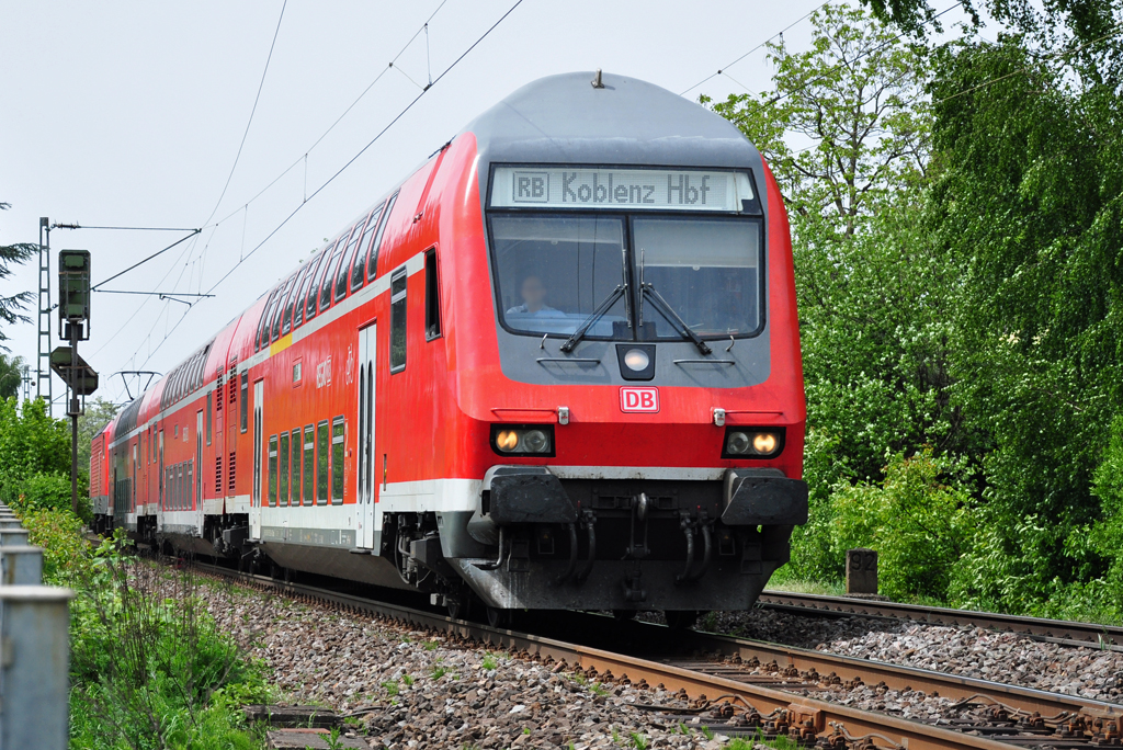 Steuerwagen Dosto RB nach Koblenz-Hbf durch Bonn-Beuel - 06.05.2011