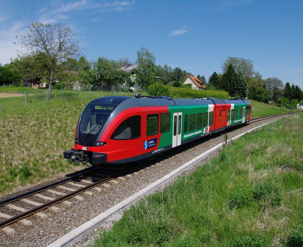 STLB GTW 5062.002 war am 04.05. 2012 als S31 von Weiz nach Graz unterwegs,
und wurde von mir in Hart an der steirischen Ostbahn bildlich festgehalten.