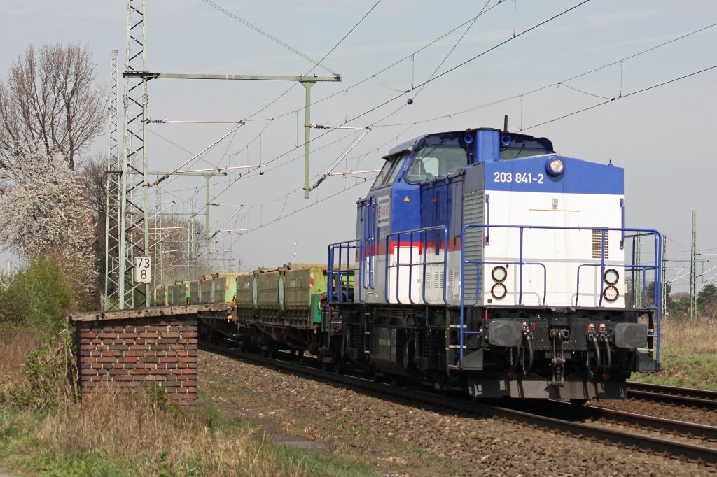 Strabag 203 841 zog am 3.4.12 einen Schotterzug durch Porz Wahn.