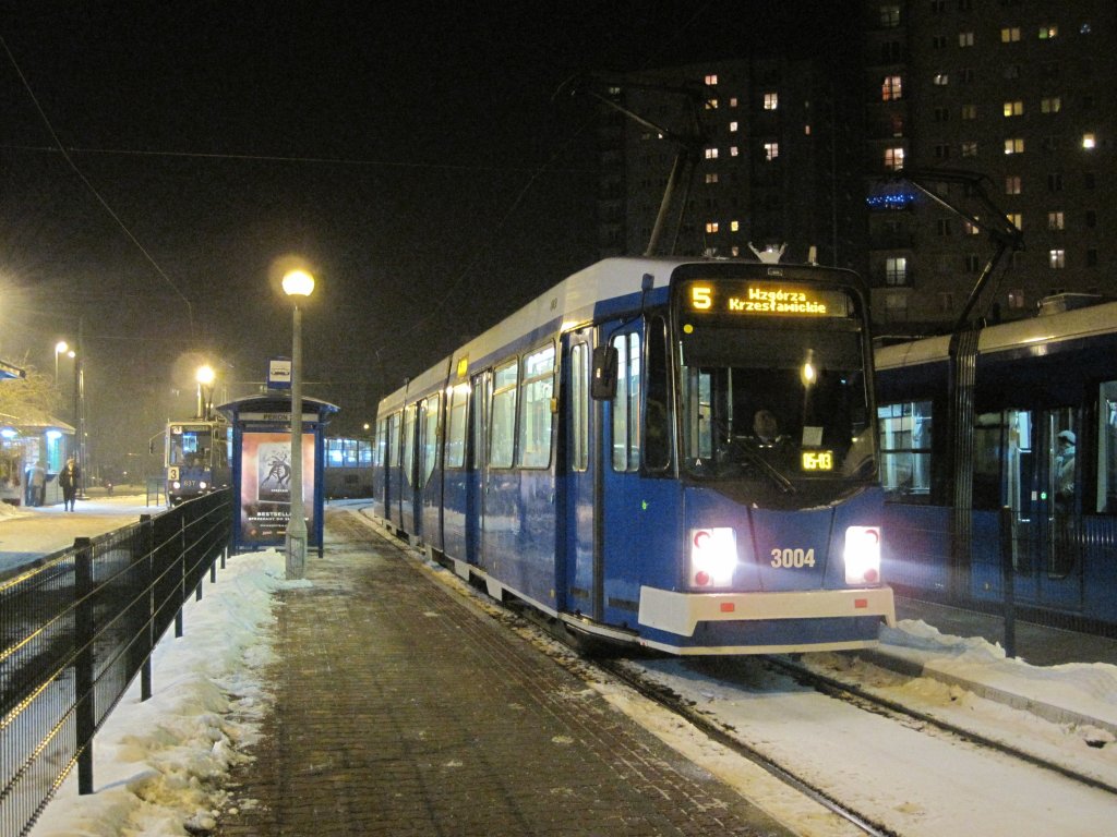 Straenbahn in Krakau im Januar 2010. Im Bild ein ex-Nrnberger Wagen. In Krakau als Nummer 3004 unterwegs.