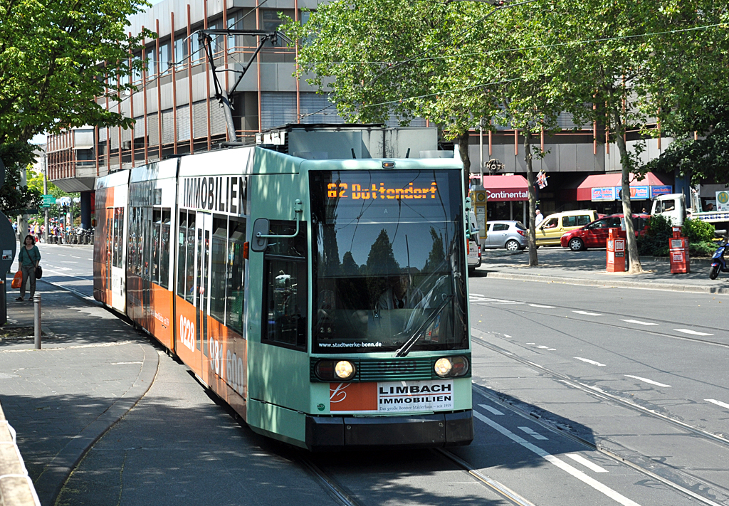 Straenbahn Nr. 9469, Linie 62, der SWB beim Hbf Bonn - 08.07.2013