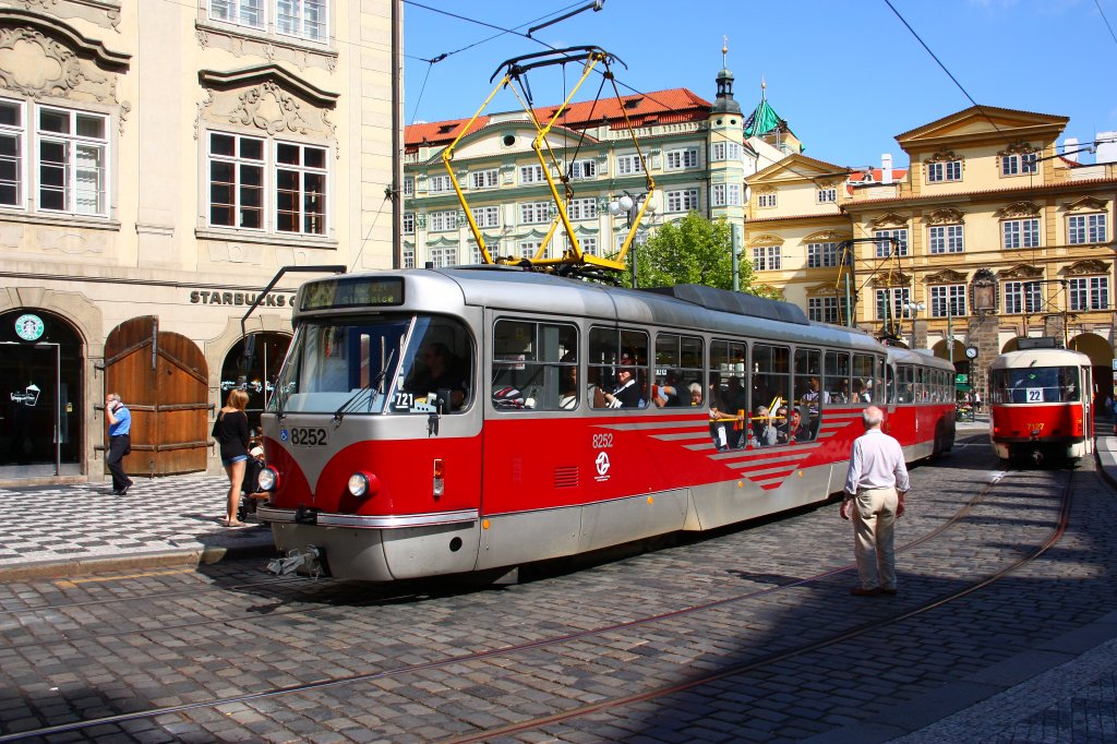Strassenbahn Prag/CZ : Tatra Reko TW 8252 - 08/08/2012