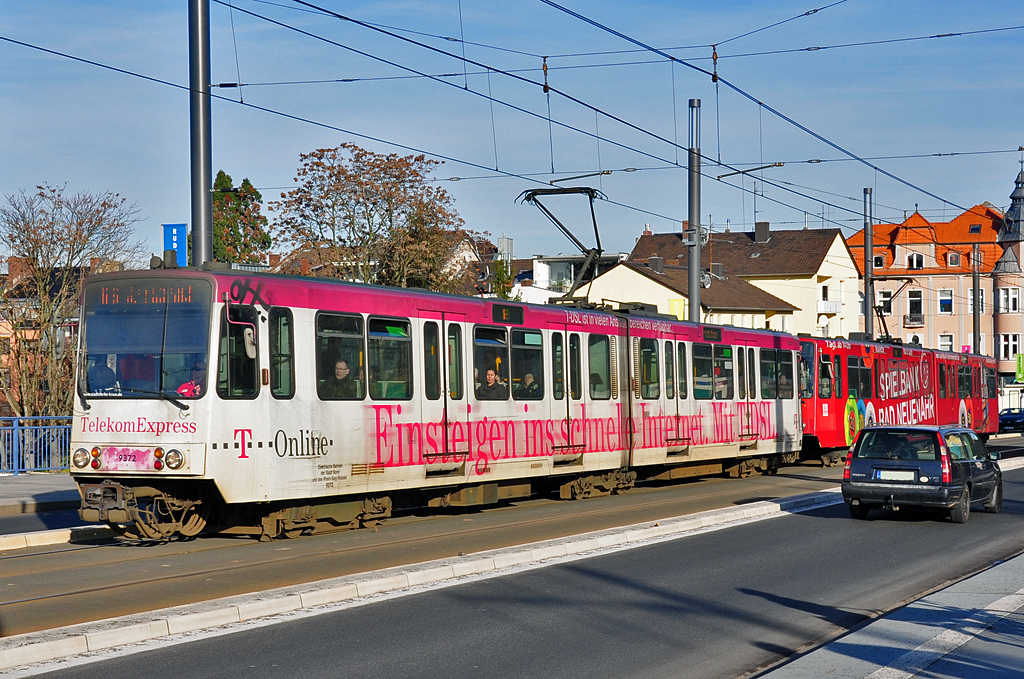 Straenbahn der SWB,  Telekom-Express , auf der Kennedybrcke in Bonn - 09.02.2011
