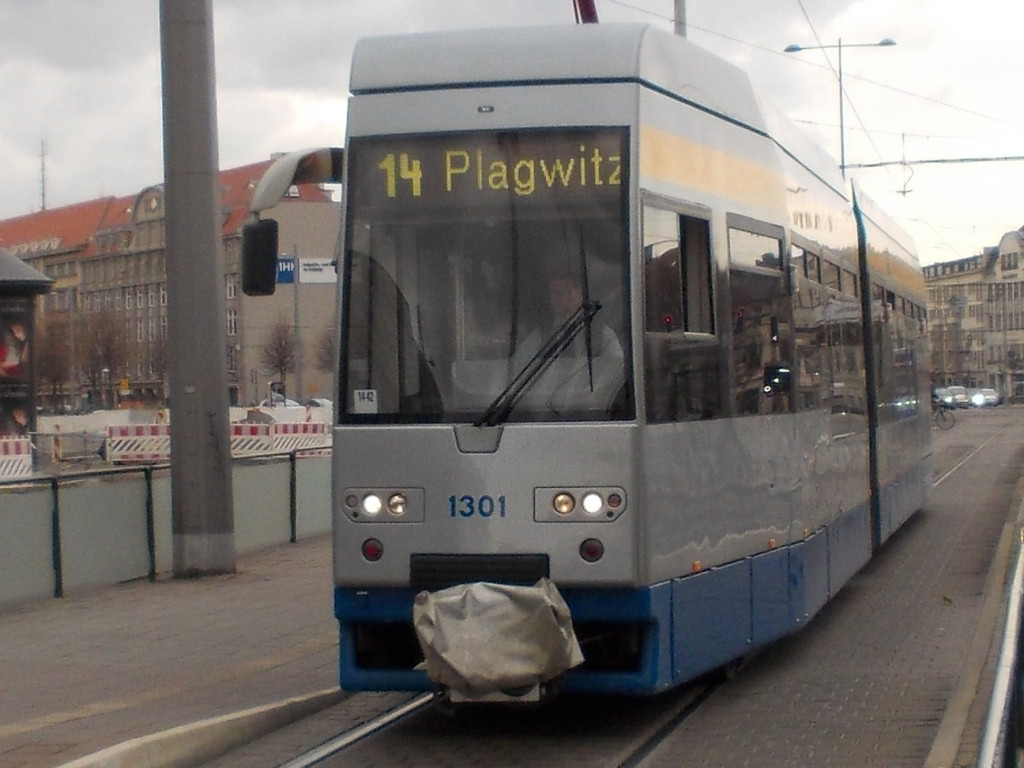Straenbahnlinie 14 Plagwitz in Leipzig Goerdelerring 25.11.12