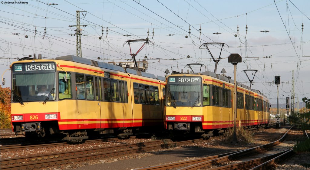 Straenbahntreffen in Karlsruhe: 826 als S32 nach Rastatt trifft auf *** und 822 als S31 nach Bruchsal 27.10.11