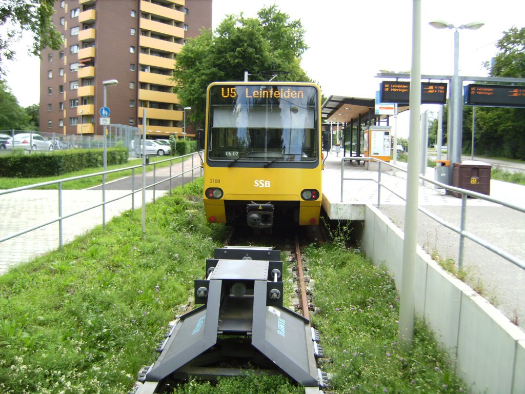 Stuttgart Endhaltestelle Mnchfeld (noch mit U5) im August 2010.
