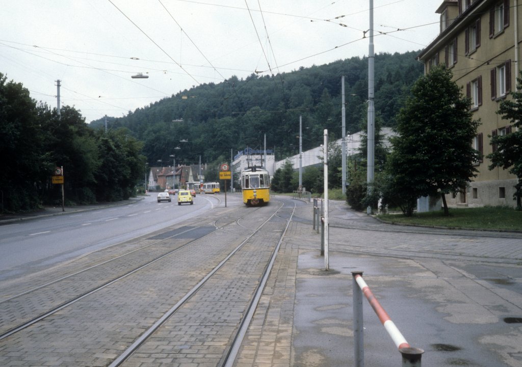 Stuttgart SSB SL 1 (GT4 441) Heslach / Kaltental, Bblinger Strasse am 1. Juli 1980.