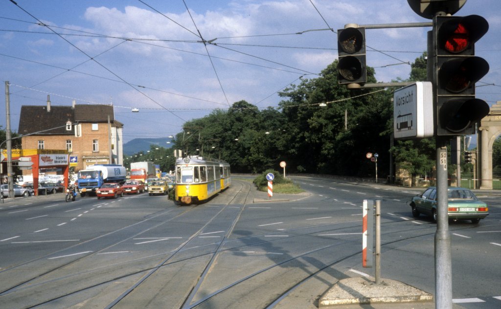 Stuttgart SSB SL 13 (GT4 410) Pragstrasse / Nordbahnhofstrasse / Rosensteinpark im Juli 1979.
