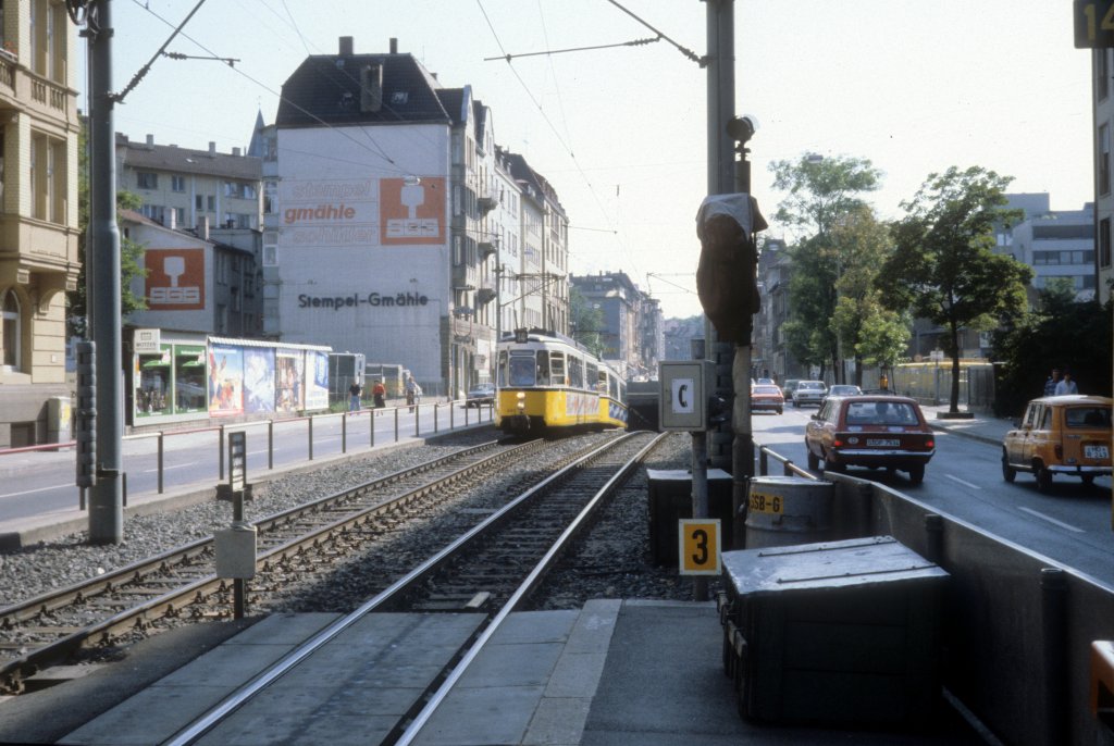Stuttgart SSB SL 14 (GT4 440) Neckarstrasse / Stckachplatz im Juli 1979.