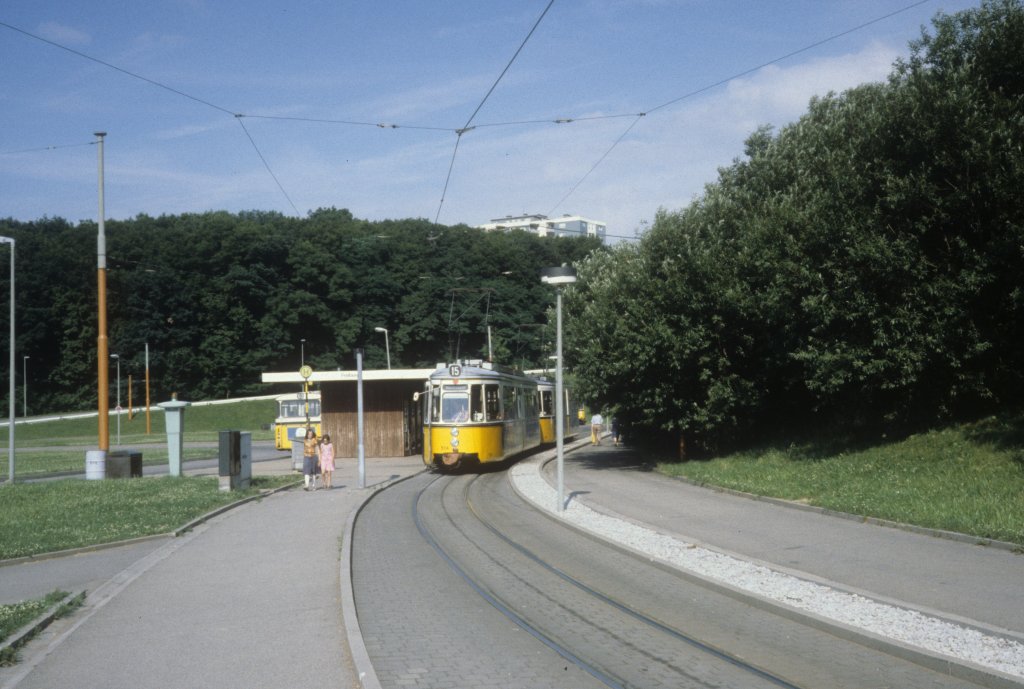 Stuttgart SSB SL 15 (GT4 514) Freiberg / Mnchfeld im Juli 1979.