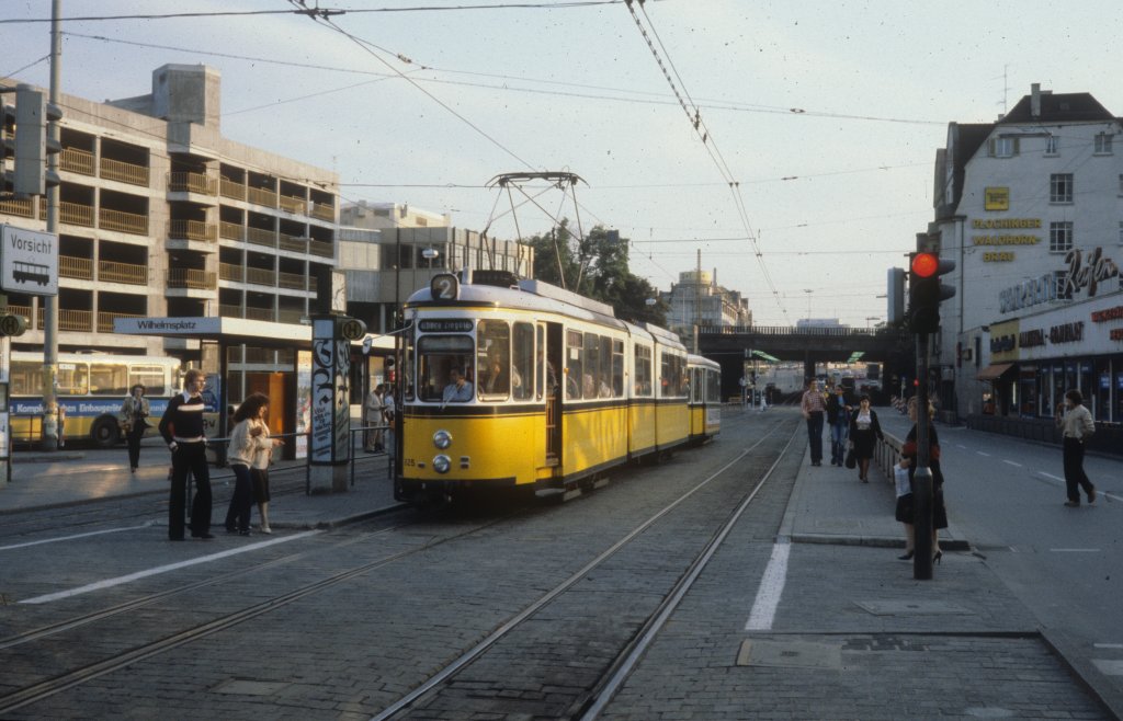 Stuttgart SSB SL 2 (DoT4 925) Bad Cannstatt, Wilhelmsplatz im Juli 1979