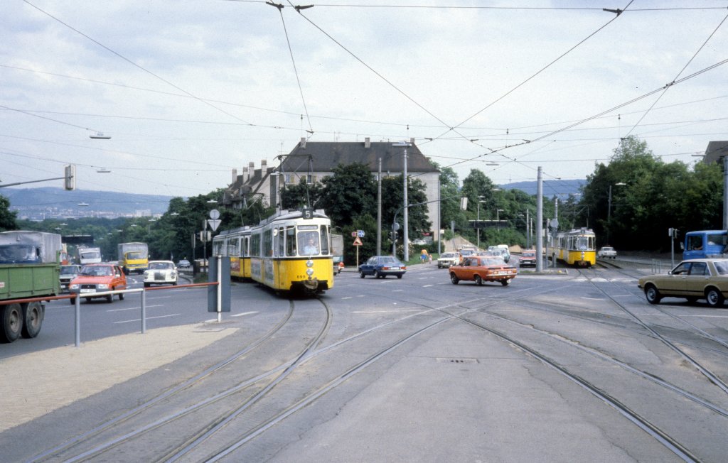 Stuttgart SSB SL 5 (GT4 699) / SL 6 (GT4) Heilbronner Strasse / Pragstrasse im Juli 1979.