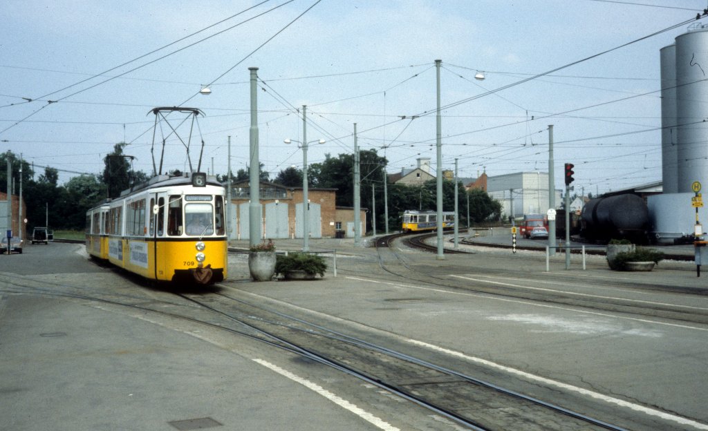 Stuttgart SSB SL 6 (GT4 709) Mhringen Bahnhof im Juli 1979.