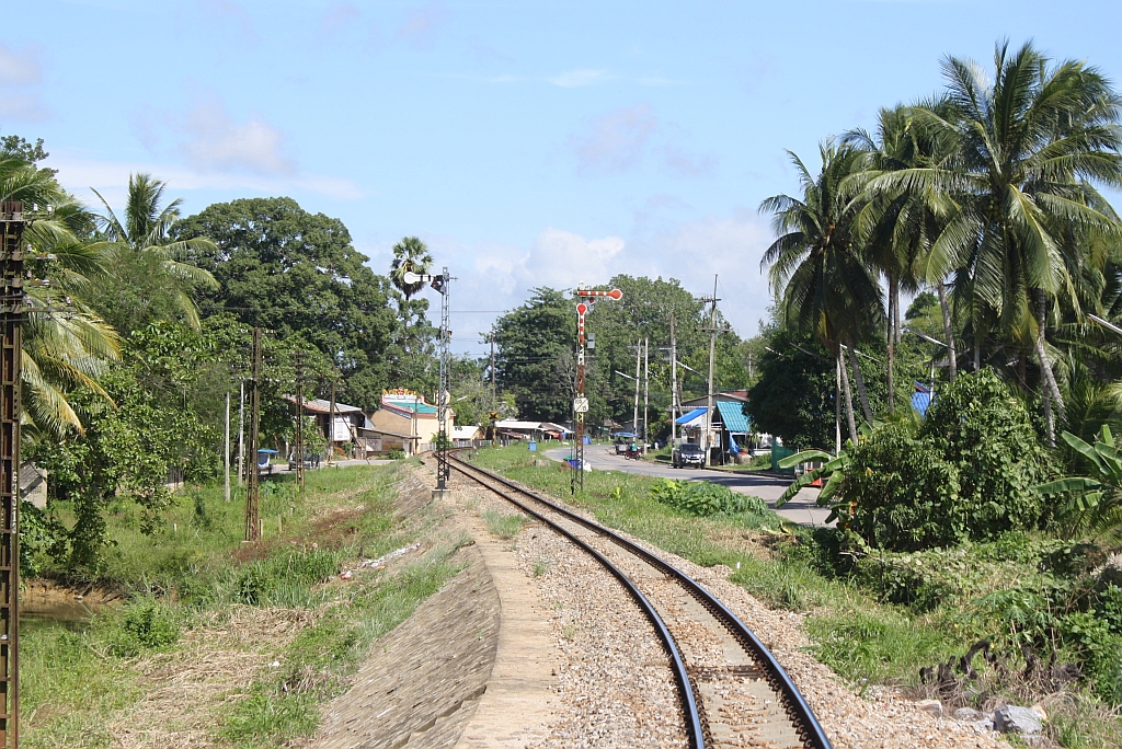 Sdliche Einfahrsignal des Bf. Surat Thani am 24.August 2011. 

