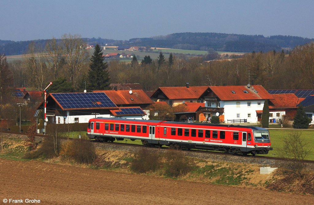 Sdostbayernbahn DB Regio 628 + 928 570 als RB 27319 Mhldorf - Passau, KBS 946 Mhldorf - Passau, fotografiert bei der Ausfahrt Bad Birnbach am 16.03.2013 