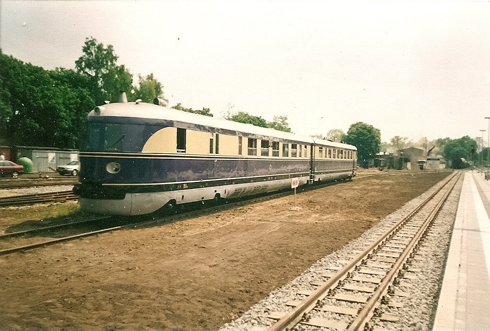 SVT 137 225 im Juni 1999 in Putbus.