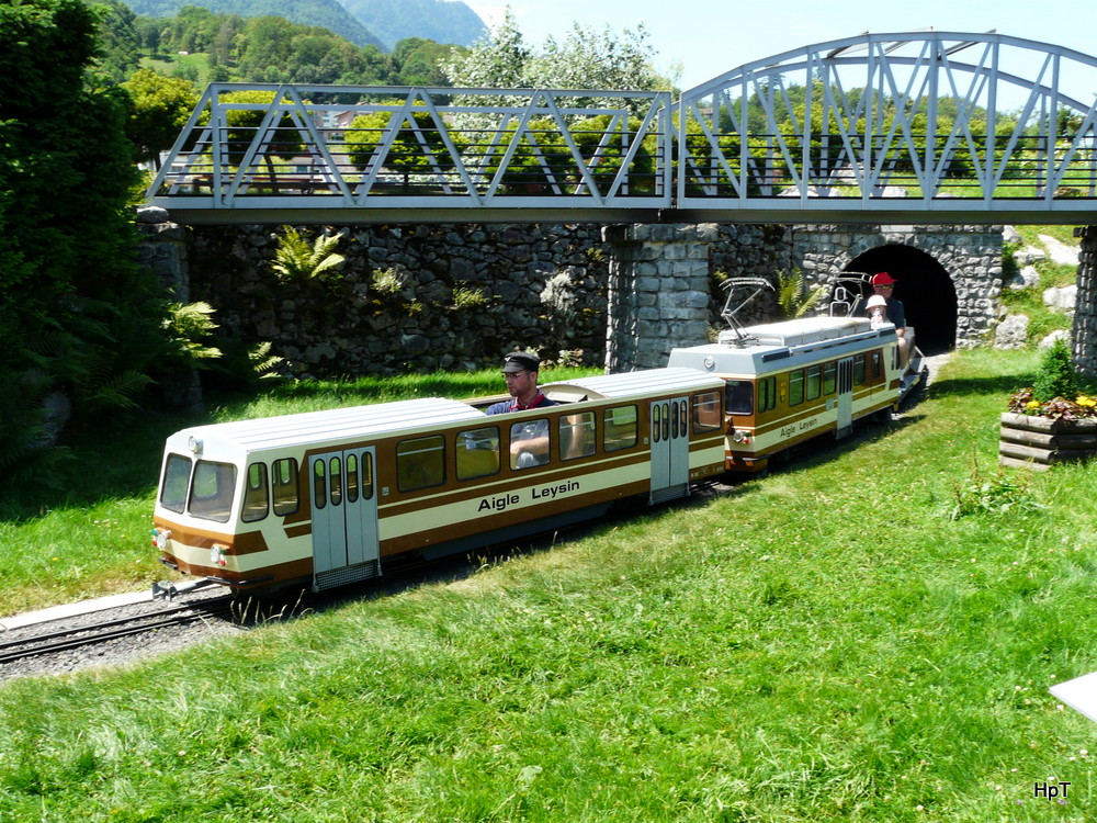 Swiss Vapeur Parc / Bouveret - Modell eines Pendelzuges der AL ( tpc) unterwegs auf dem Areal von Swiss Vapeur Parc am 23.06.2012