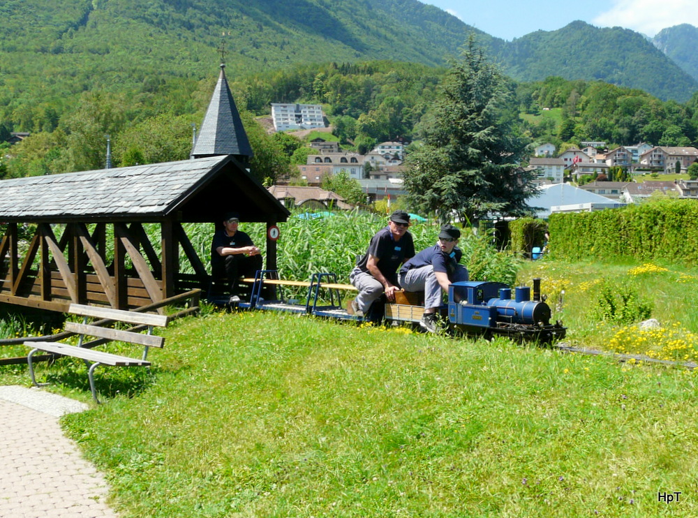 Swiss Vapeur Parc .Bouveret  -  Modell einer Dampflok der DFB unterwegs auf dem Areal von Swiss Vapeur Parc am 23.06.2012
