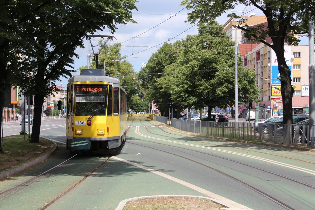 Szczecin / Stettin SL 1 (KT4Dt 136, ex-BVG 7090) al Niepodleglosci am 17. Juli 2013. 