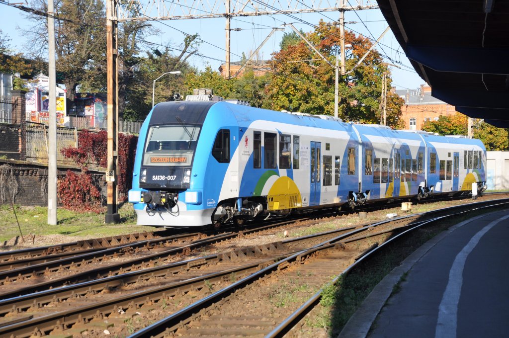 SZCZECIN (Woiwodschaft Westpommern), 09.10.2010, SA136-007 bei der Einfahrt in den Zielbahnhof
