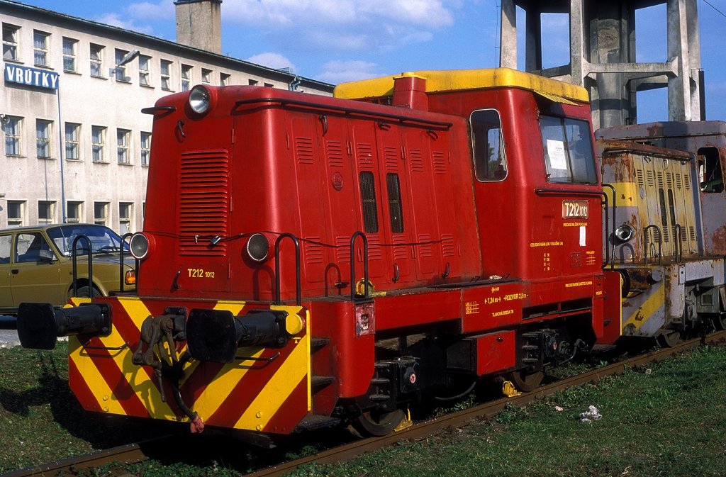 T212 1012 Vrutky 01.10.00

