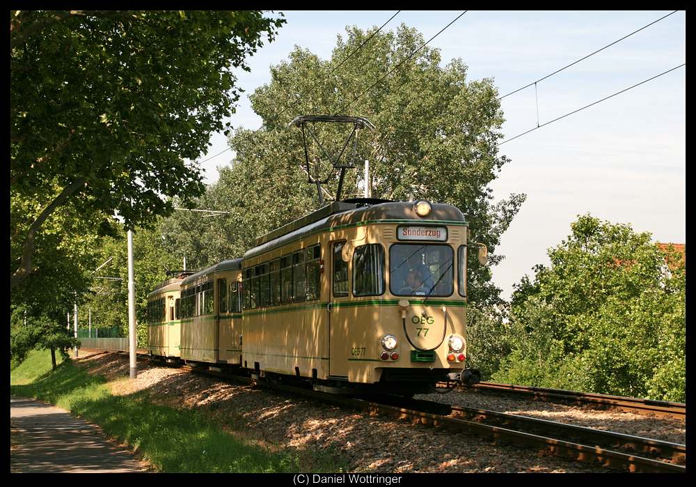 T4 77 am 27. Juni 2010 an der Boveriestra�e.