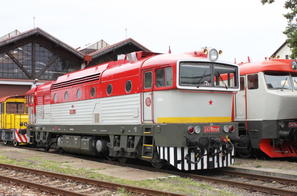 T478.3109 (ZSSKC/Cargo Slovakia 753 109-8) ausgestellt beim Bahnfest „Rendez 2012“, ehem. Lokdepot Bratislava-vchod/Preburg-Ost, 23.06.2012 