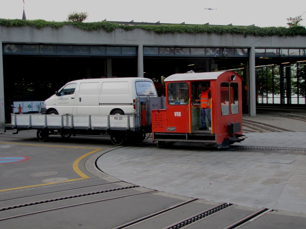 Ta 2/2 1 der VRG rangiert am 31.August 2011 in Vitznau