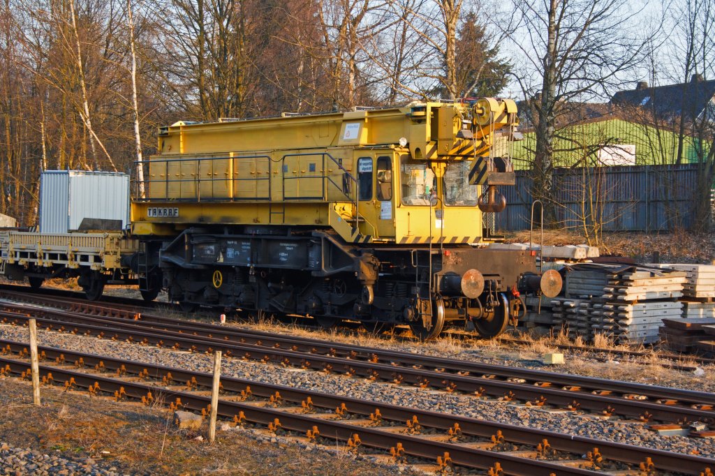 TAKRAF-Schienenkran der Volkerrail (von der Heringbau gekauft) abgestellt am 08.03.2011 in Burbach-W�rgendorf.