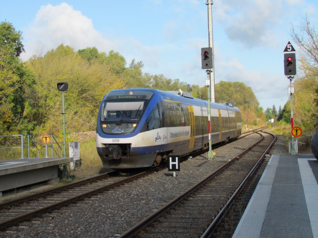 Talent 0006 der Ola Neubrandenburg im Einsatz auf der Strecke Rathenow - Brandenburg am 11.10.2011