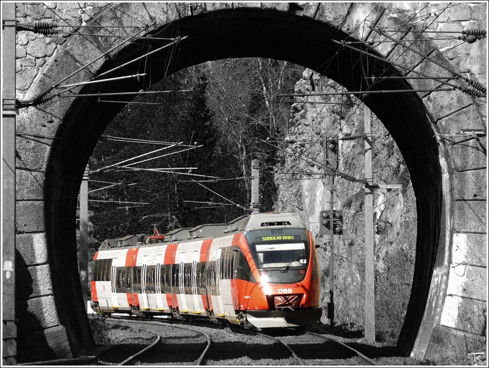 Talent 4024 043 bei einer Sonderfahrt ber den Semmering. 
Krausel Tunnel 30.03.2008