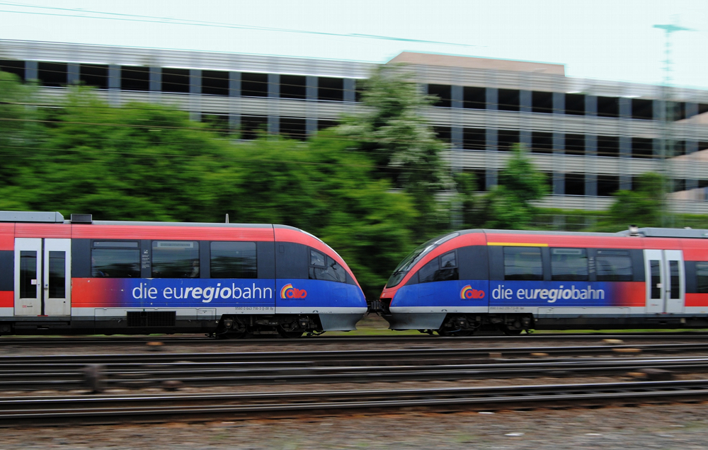 Talent 643 im Doppelpack mitgezogen in Aachen West, am 21.5.2013