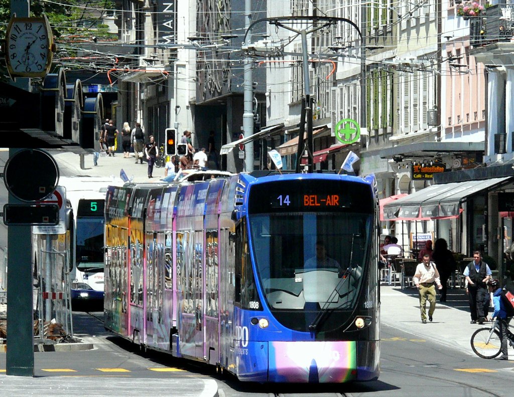 Tango Be6/10 1808 an der Place de Saint-Gervais auf der Linie 14 am 16.06.2012