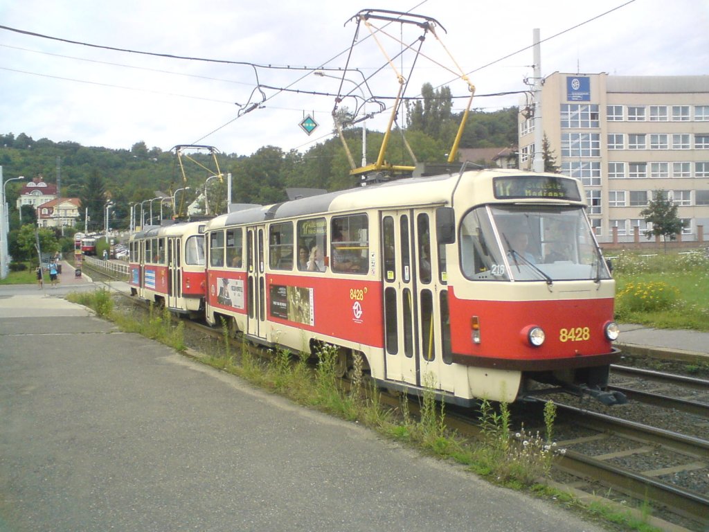 Tatra Straenbahn (Wagen 8428) aufgenommen in Prag am 22.07.09. In Deutschland historisch hier noch voll im Einsatz.